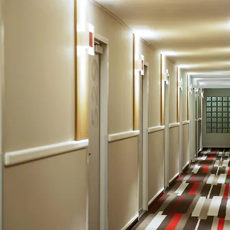 Ibis Centre Stopera 3*