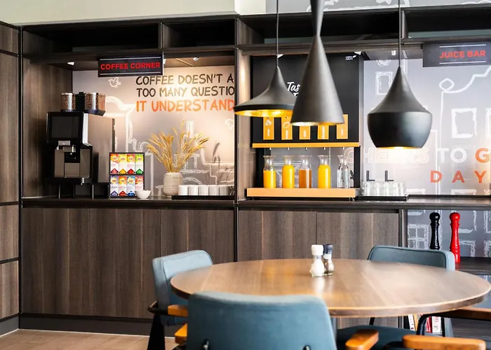 Ibis Centre Stopera 3*