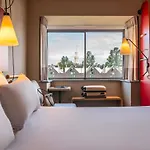 Hotel Ibis Centre Stopera 3*