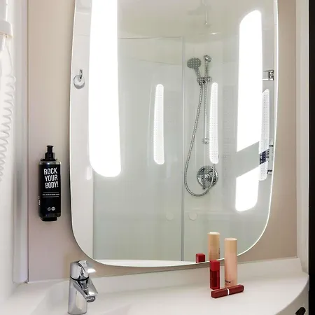 Ibis Centre Stopera 3*