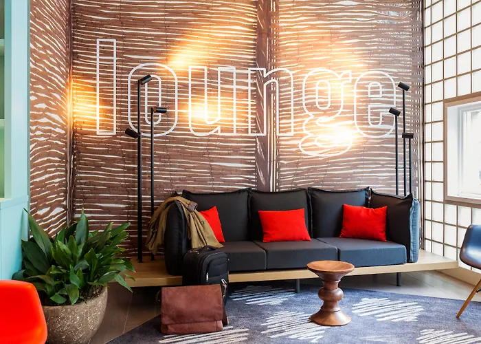 Ibis Centre Stopera 3*