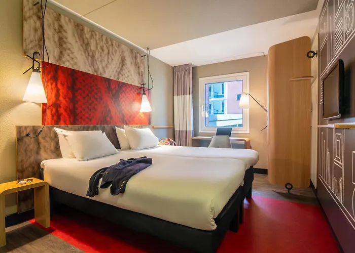 Ibis Centre Stopera Отель 3*