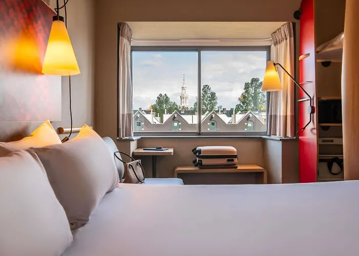 Отель Ibis Centre Stopera 3*