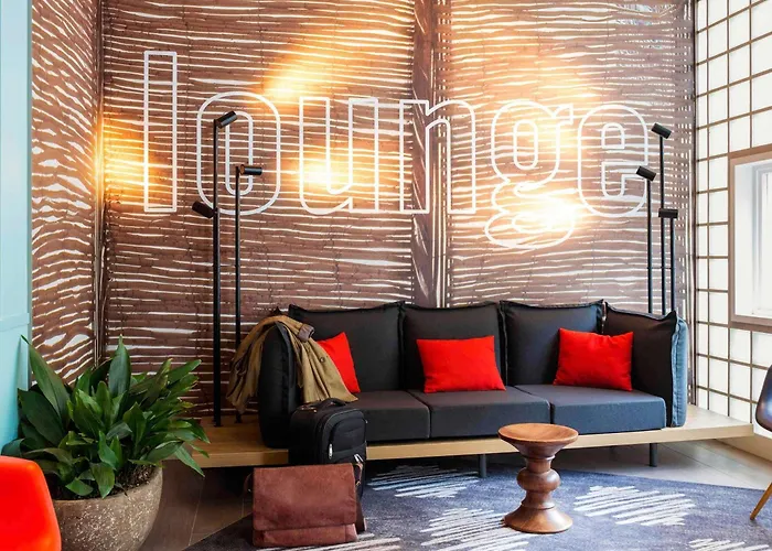 Отель Ibis Centre Stopera 3*