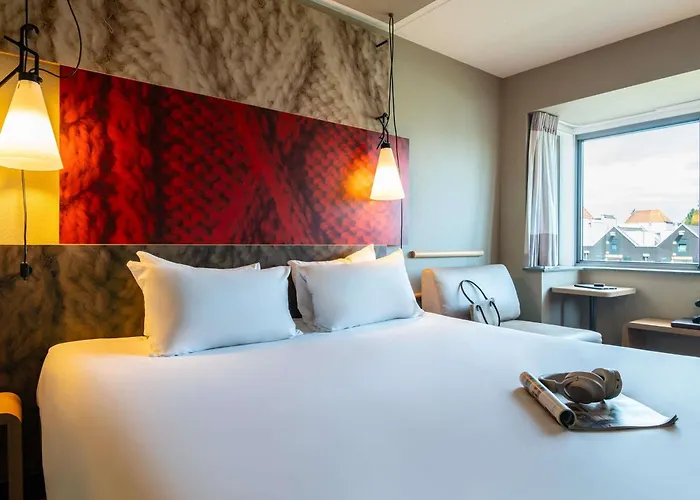 Hotel Ibis Centre Stopera 3*