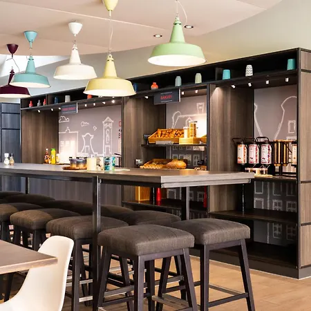 Hotel Ibis Centre Stopera 3*